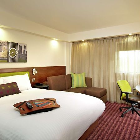 Hampton By Hilton Corby Hotel Phòng bức ảnh