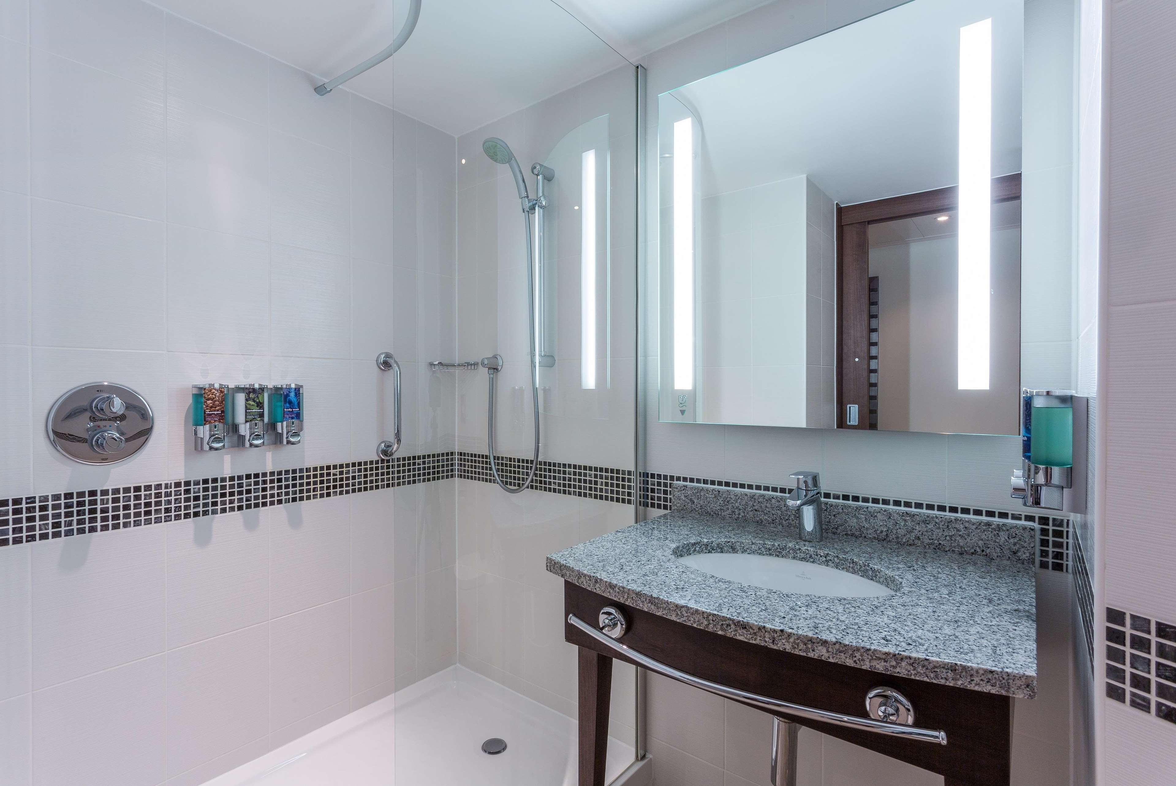 Hampton By Hilton Corby Hotel Ngoại thất bức ảnh