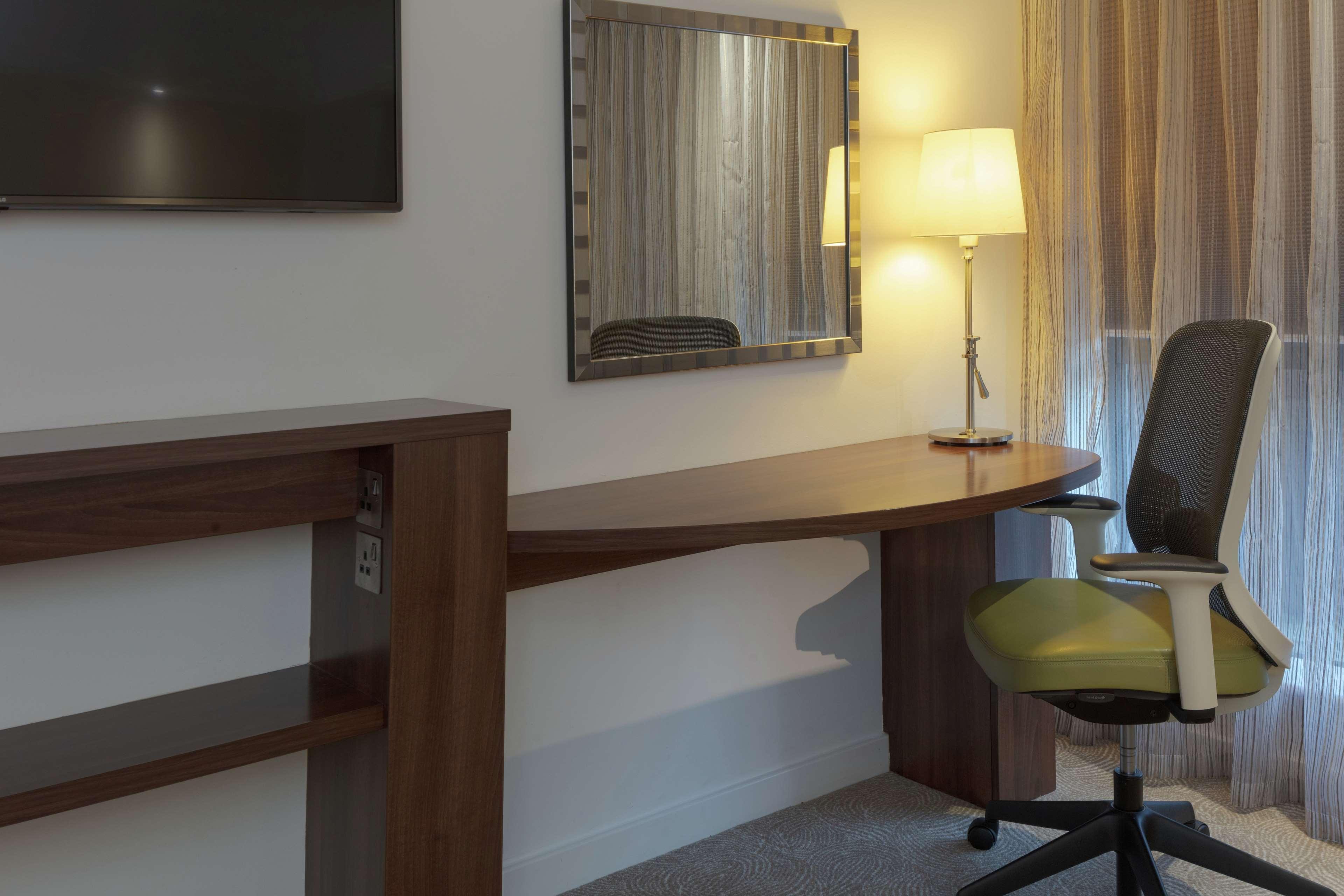 Hampton By Hilton Corby Hotel Ngoại thất bức ảnh