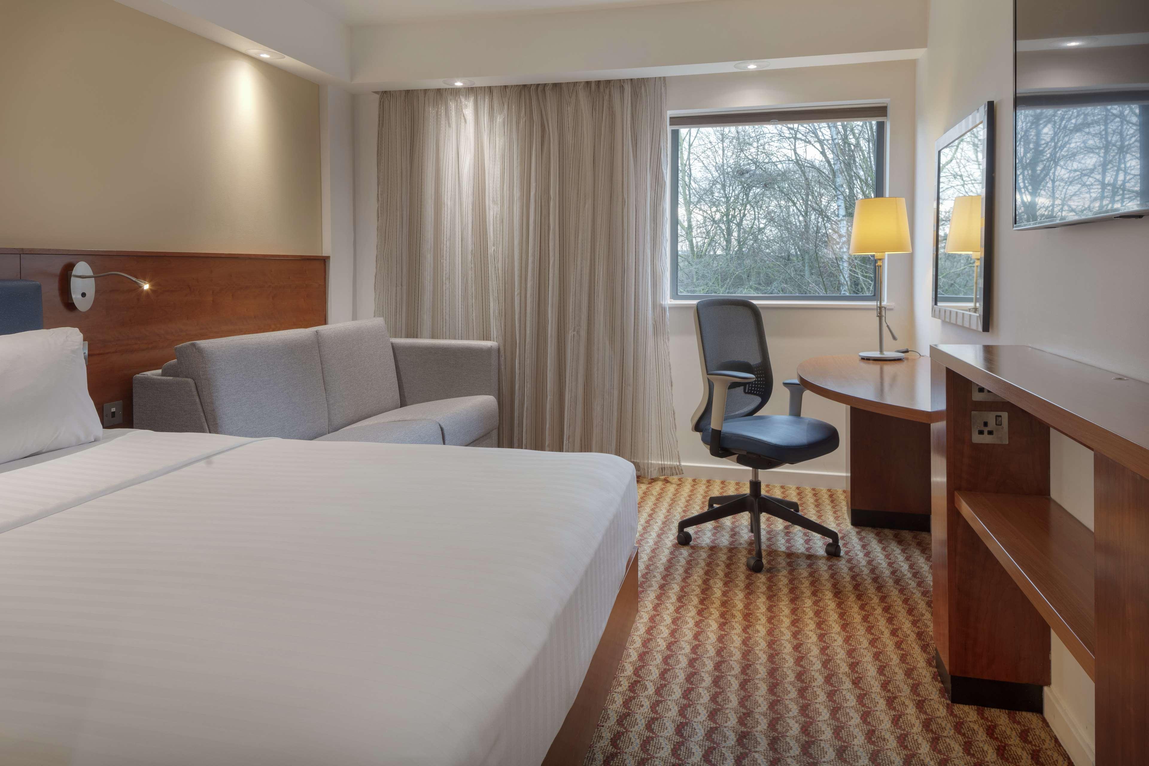 Hampton By Hilton Corby Hotel Ngoại thất bức ảnh