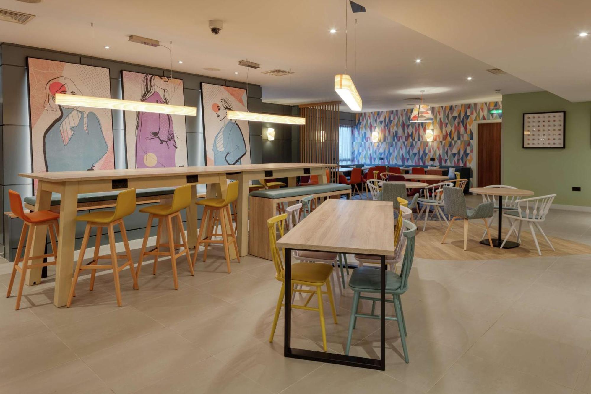 Hampton By Hilton Corby Hotel Ngoại thất bức ảnh