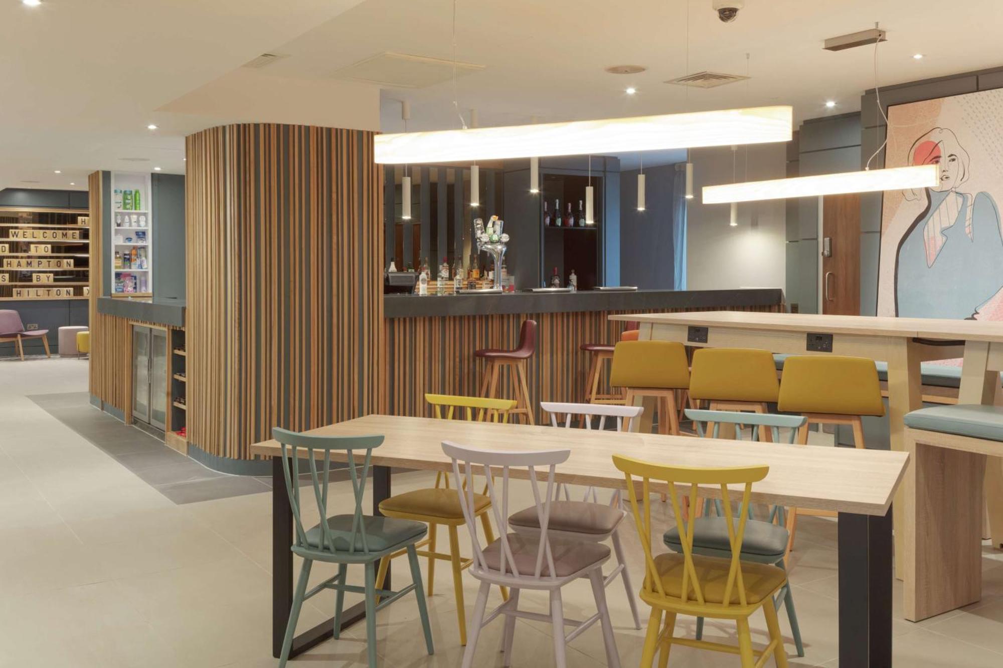 Hampton By Hilton Corby Hotel Ngoại thất bức ảnh