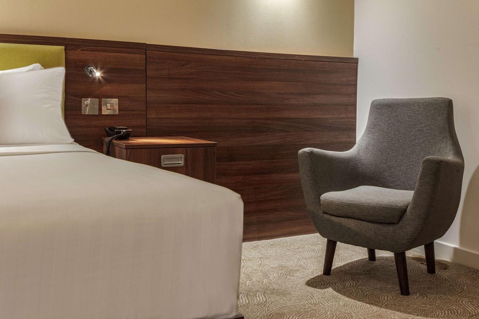 Hampton By Hilton Corby Hotel Ngoại thất bức ảnh