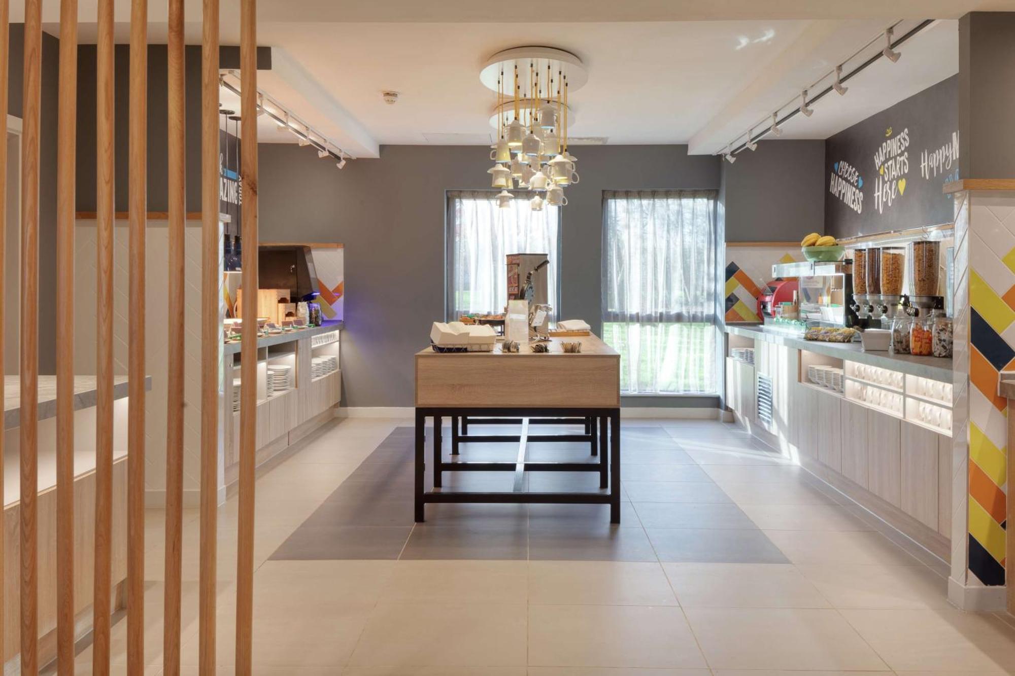 Hampton By Hilton Corby Hotel Ngoại thất bức ảnh